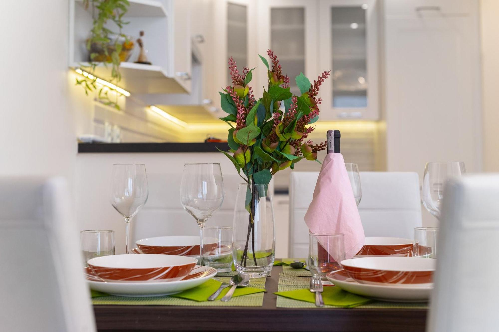 Comfortable Apartment Krakowska Wroclaw With Free Parking By Noclegi Renters Экстерьер фото