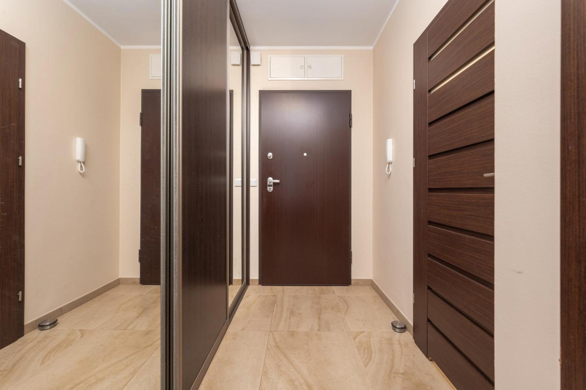 Comfortable Apartment Krakowska Wroclaw With Free Parking By Noclegi Renters Экстерьер фото